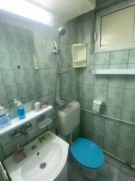 Titan, Auchan, garsoniera de vanzare.