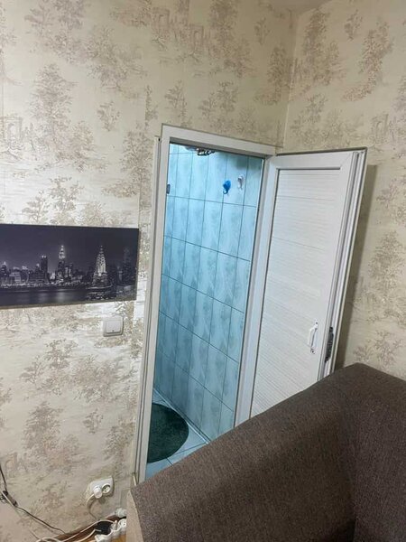 Titan, Auchan, garsoniera de vanzare.